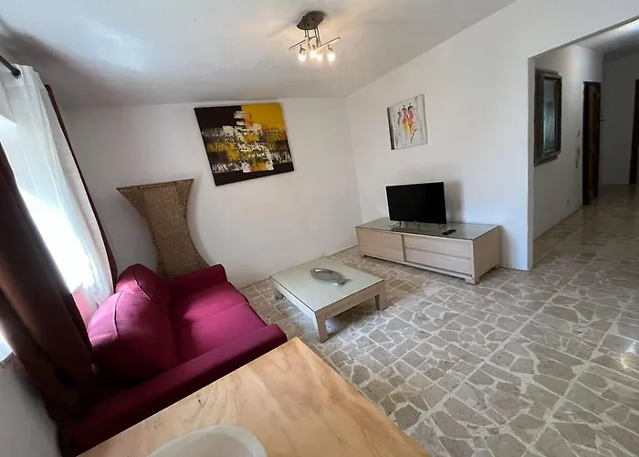 3 Bedroom Апартаменты Слима