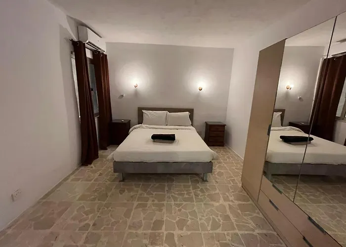 3 Bedroom Слима