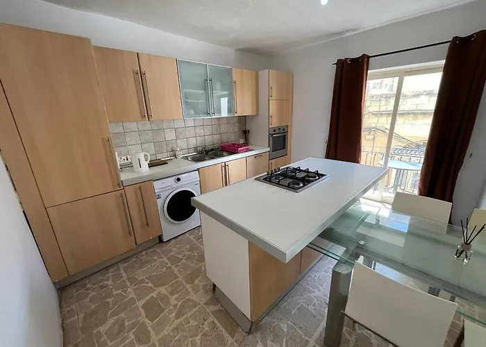 Апартаменты 3 Bedroom Слима