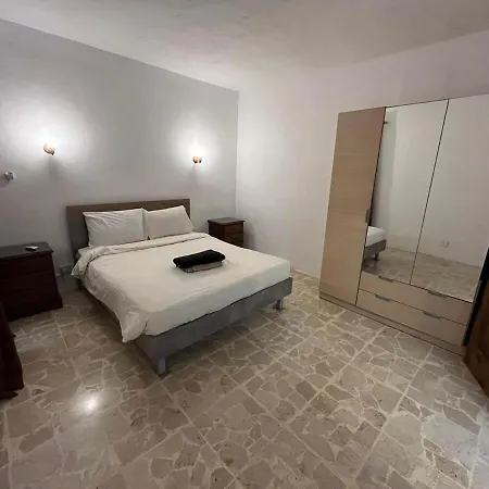3 Bedroom 슬리에마